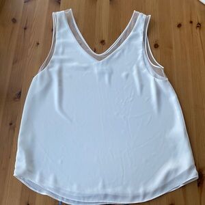 Aritzia Babaton V-neck sleeveless white top